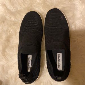 Steve Madden size 6.5 slip on shoes